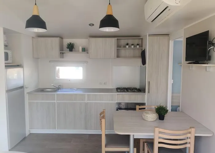 Mobil Home 6/8 Personnes Camping Le Lac Des Reves